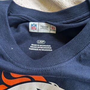 NFL Team Apparel Denver Broncos Keenum 4 Tshirt. NWT. size LG